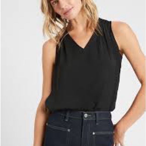 Banana Republic Black Sleeveless Blouse NWT‼️FINAL SALE - Picture 1 of 5